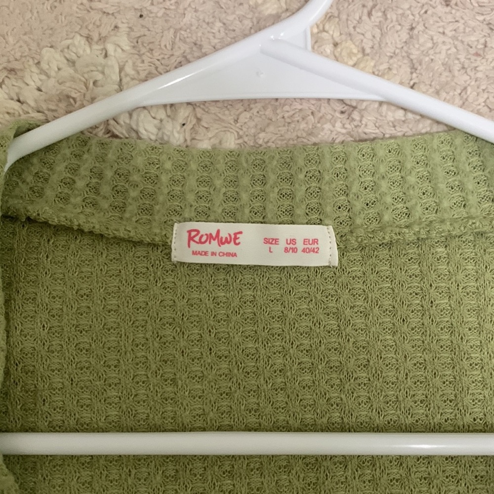 cropped sweater - Picture 2 of 4